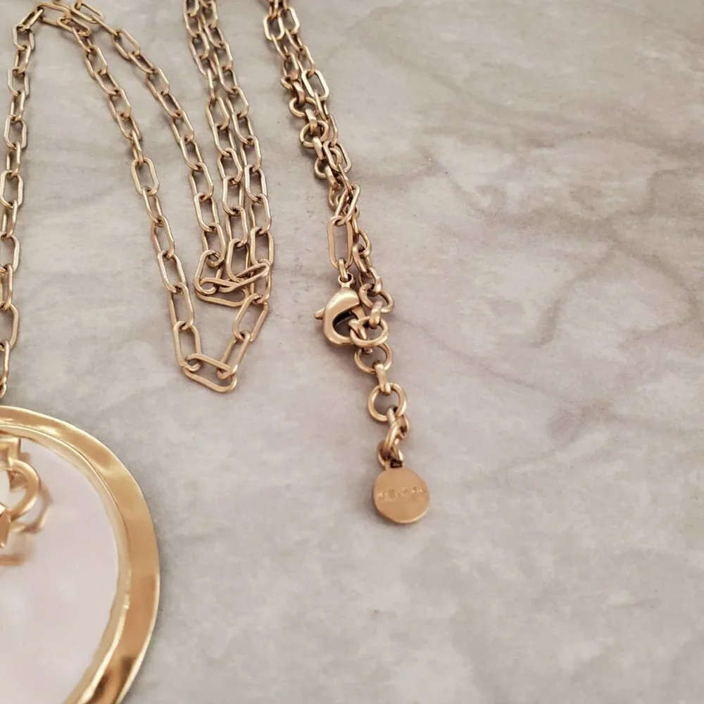✨ Stella and Dot Gold Silver Hammared Agate Distressed Pendant Necklace ✨